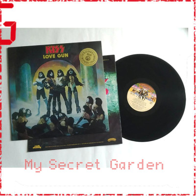 Kiss - Love Gun 1977 Hong Kong Pressing Vinyl LP***READY TO SHIP from Hong Kong*** Kiss - Love Gun 1977 Hong Kong Pressing Vinyl LP***READY TO SHIP from Hong Kong***